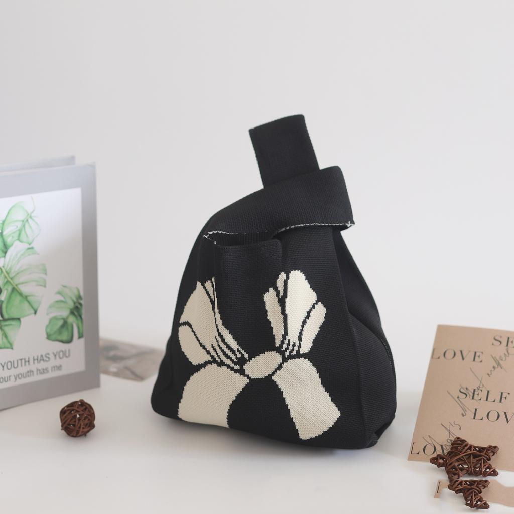 Women's Knot Wrist Bag Handmade Knitted Bag Portable Mini Striped Tote Bucket Phone Bags Large Capacity Autumn Winter Handbags