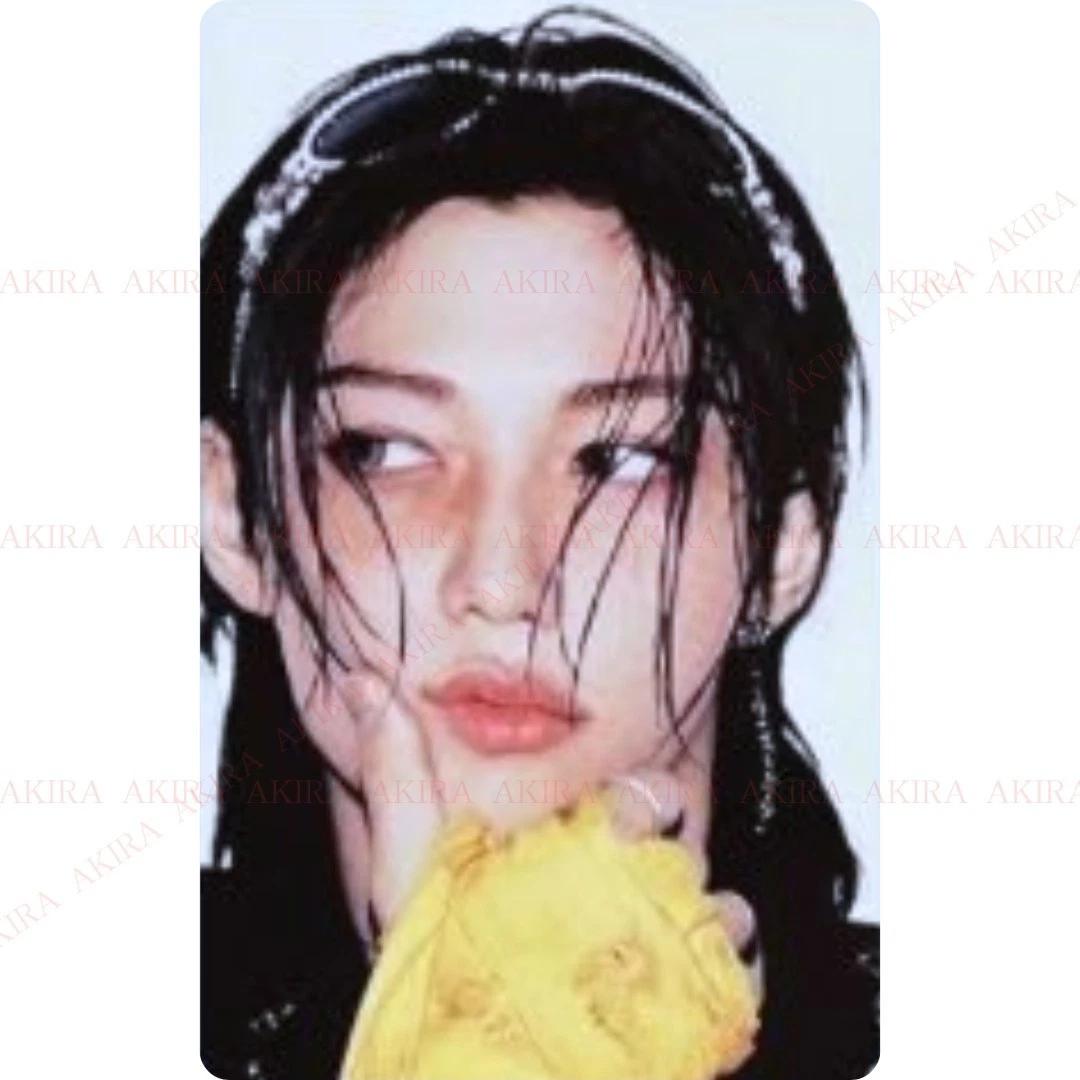 Stray Kids ФЕЛИКС АЛЬБОМ KARMA ОФИЦИАЛЬНАЯ ФОТОКАРТОЧКА SKZOO ver. / 3