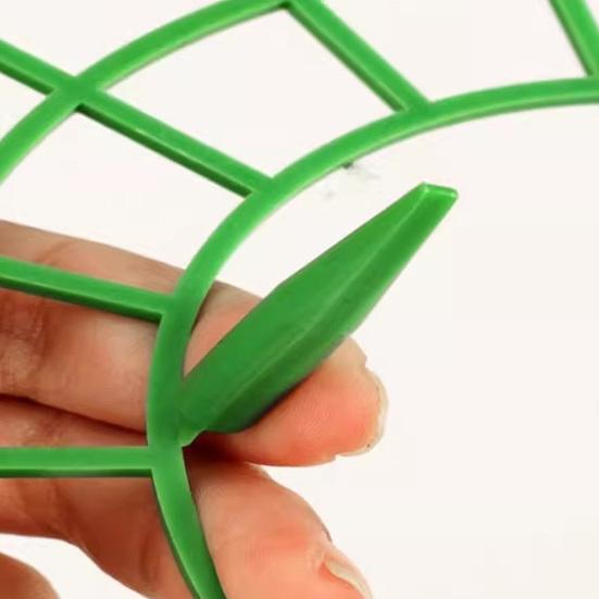 Strawberry Plant Support Stand, Plastic Strawberry Growing Rack with 3 Legs, Easy to Assemble, Strawberry Growing Frame for Keeping Fruit Elevated