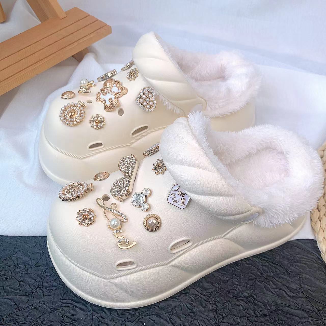 

Новые хлопковые туфли с толстой подошвой и отверстиями, женские, с двойным медведем, зимние, с закрытым носком, удобные туфли с отверстиями 40/41