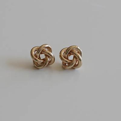 _FF25 Gold Twisted Earrings