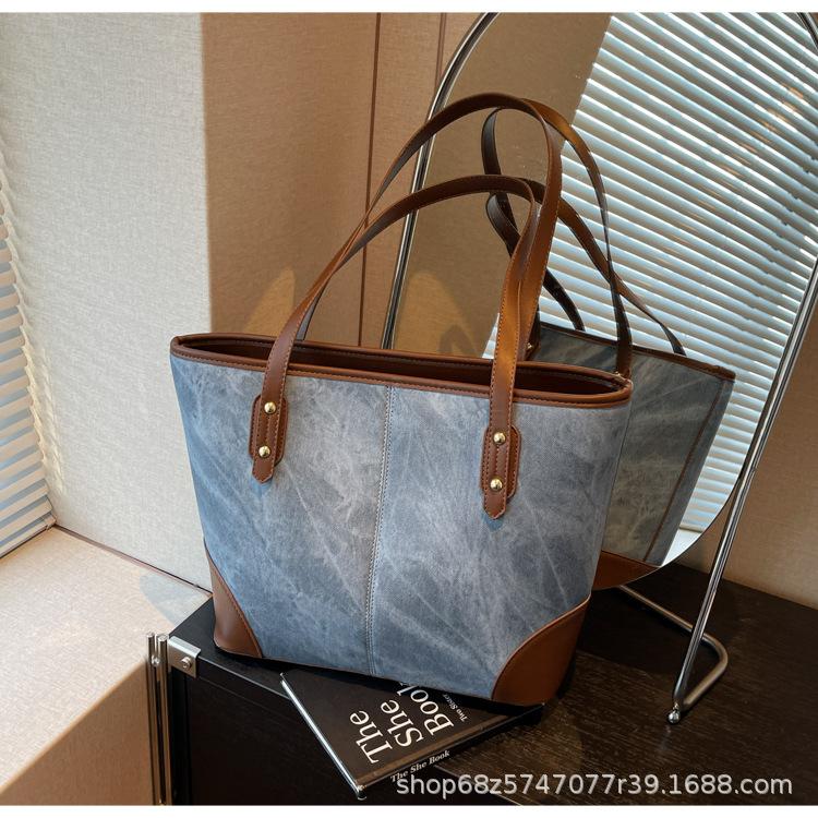 

Fashion large-capacity tote bag women s 2025 new trendy autumn and winter versatile casual shoulder bag commuter high-end bag синий
