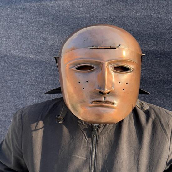 

Римский кавалерийский шлем с лицом, Аутентичный средневековый великий шлем XIV века