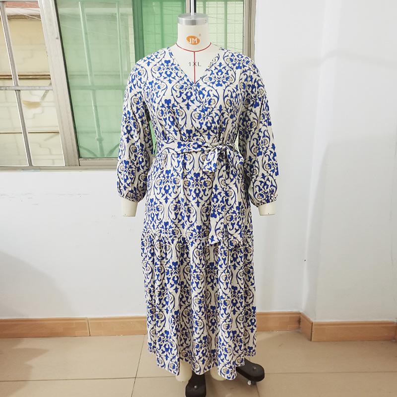 A Vacation-style Plus-size Dress with A Belt and Long-sleeved, Stylish Vacation Dress