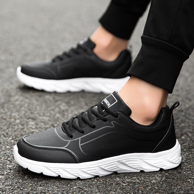 New Men's Running Shoes Lightweight Soft Male Sneakers Outdoor Anti-slip Men Sports Shoes EVA Sole Flat Casual Shoes Walking