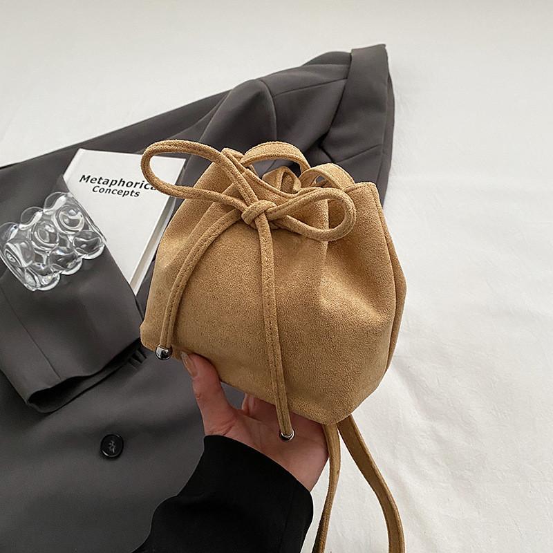 

Trendy Retro Style Winter Suede Crossbody Bag 2023 For Women High-end Fashion Single Shoulder Bag хакі