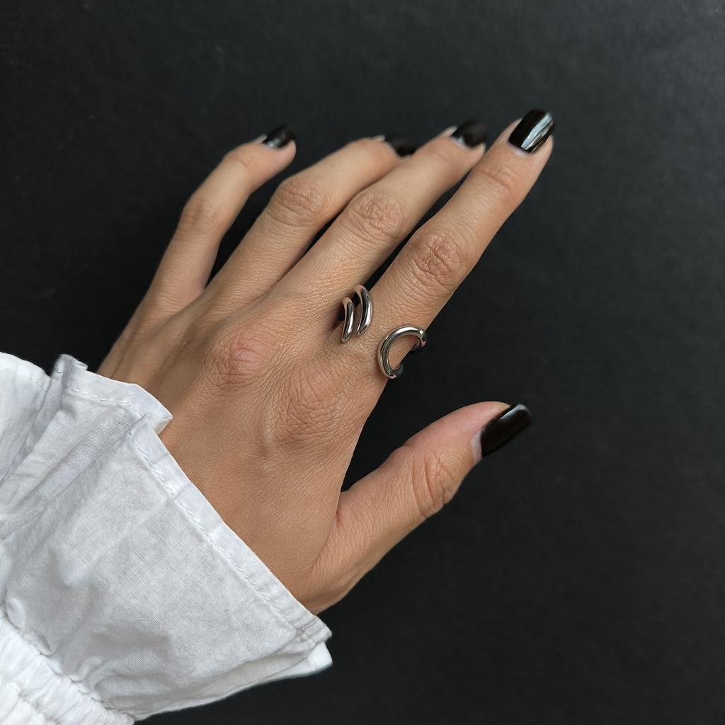 Серебряное кольцо с без камней, вес изделия 6,79 гр (2191926)