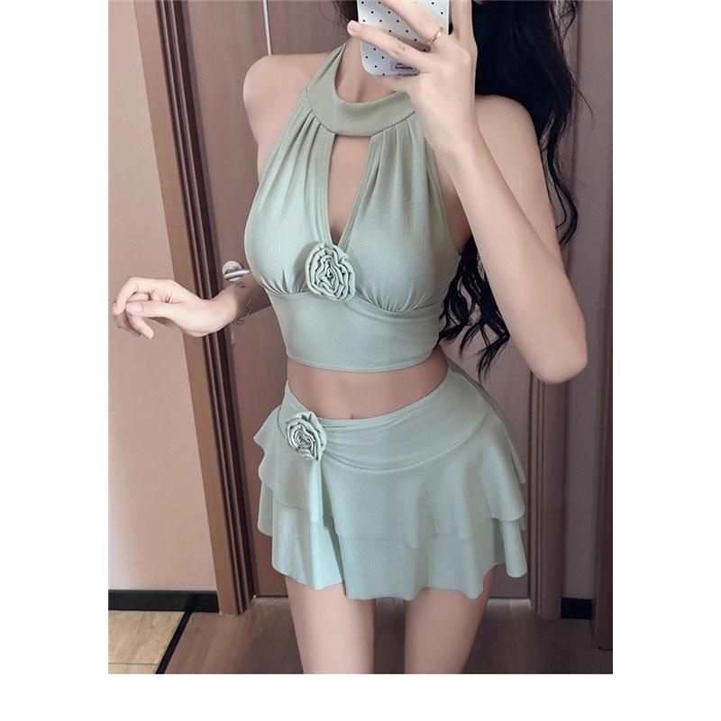 Women Cutout Halter Bikini 2 Piece Set Flower Decor Tiered Skirt Beach Bathing Suit