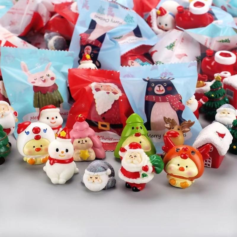 Weihnachten Überraschungstüten Miniatur Überraschungsboxen Mini Niedliche Weihnachtsmann Puppen Kindergeschenke Spielzeug Dekorative Kleine Ornamente Zufälliges Modell