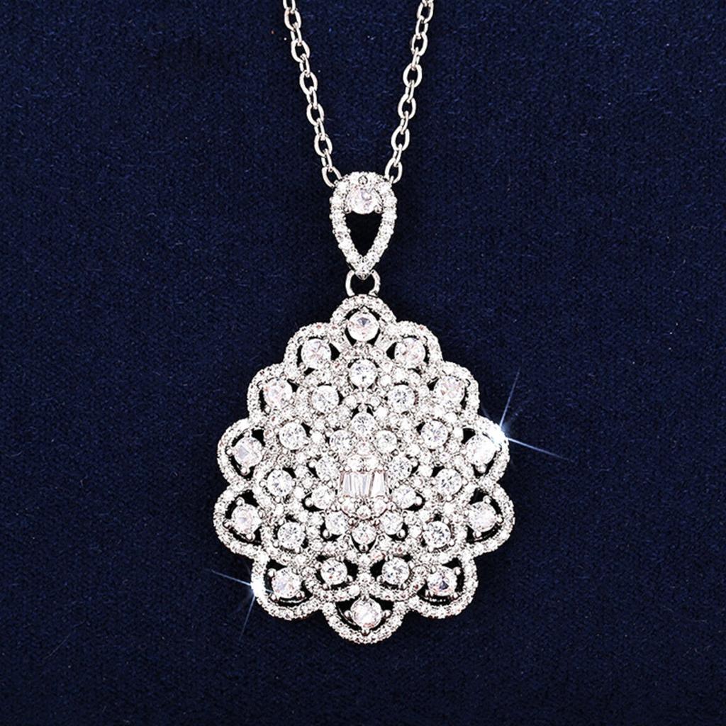 Exquisite Floral Cluster Pendant Necklace for Women Luxury Vintage Formal Neck Jewelry