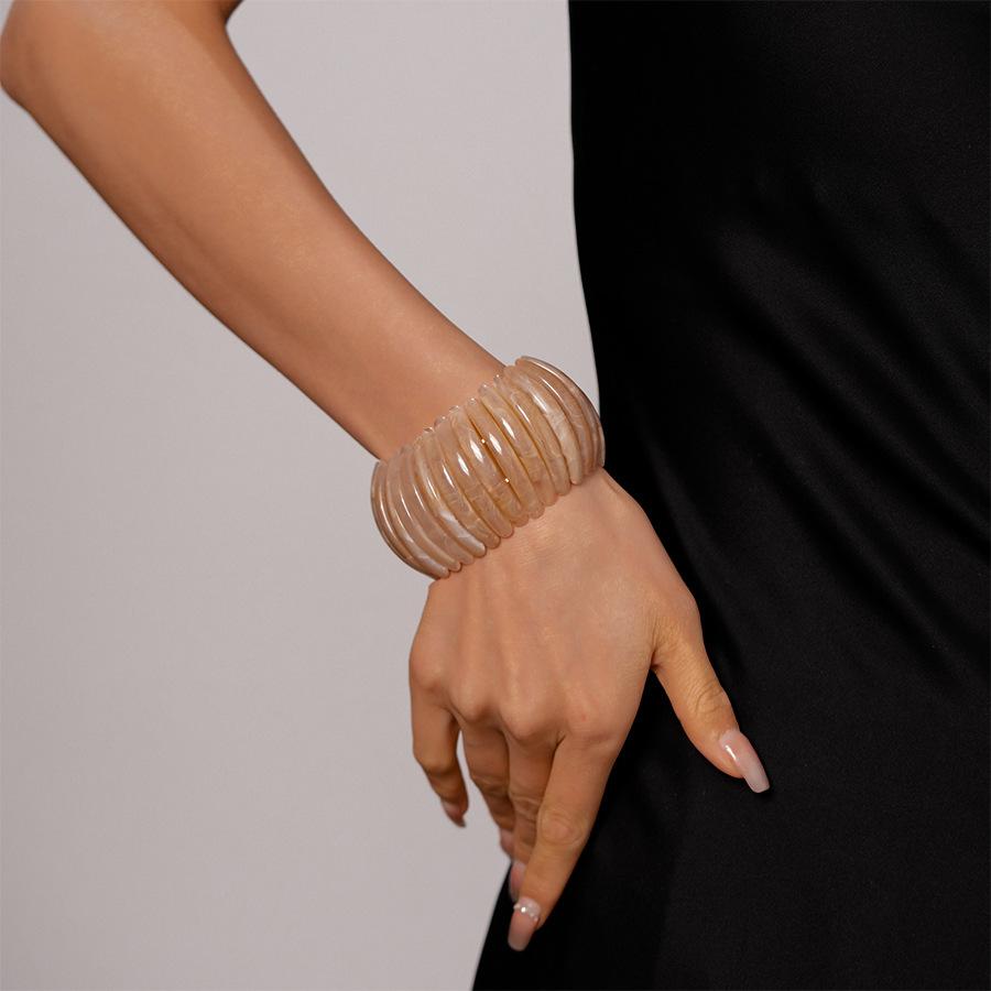 Vintage Resin Elastic Smudging Wide Bangles Fashion Exaggerated Geometric Acrylic Bracelet Bangles For Women Men Jewelry