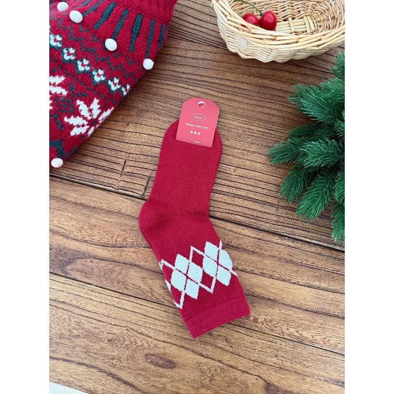 New Year's Festive Red Socks for Women, Autumn and Winter, with Twisted Fleece Balls, Snowflakes, Warm and Comfortable Rabbit Fleece Pile Socks