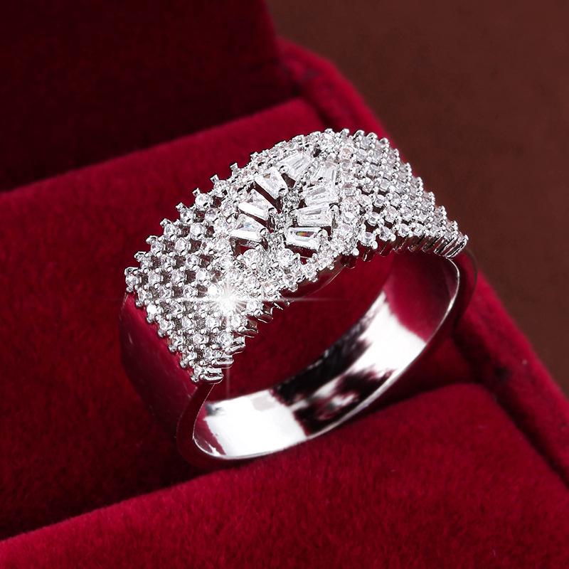 Luxurious Wide Band Ring with Fresh Leaf Design, Copper Inlaid Zircon, Fashionable for Index Fingers Size 9