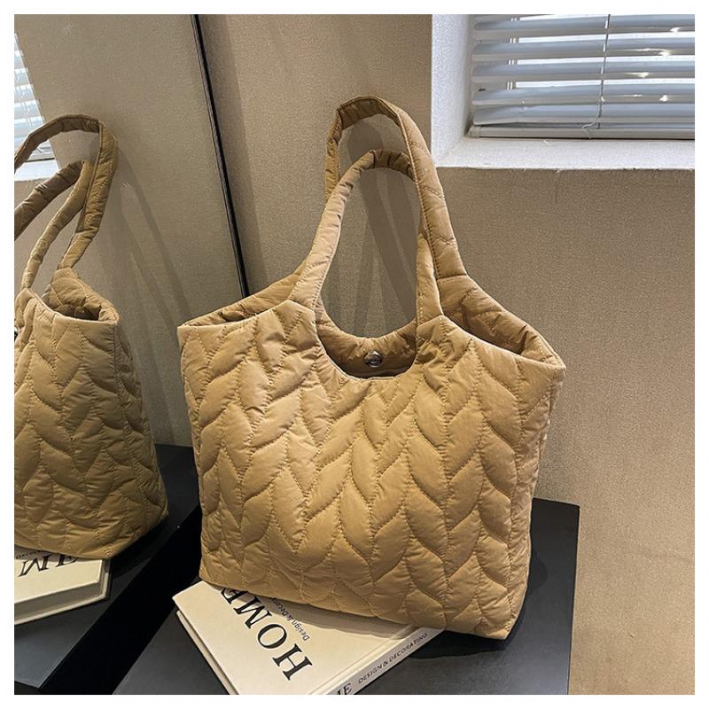 Modische Tasche mit großem Fassungsvermögen für Damen. Neue Unterarmtasche. Modische und einfache Unterarm-Tragetasche mit einer Schulter