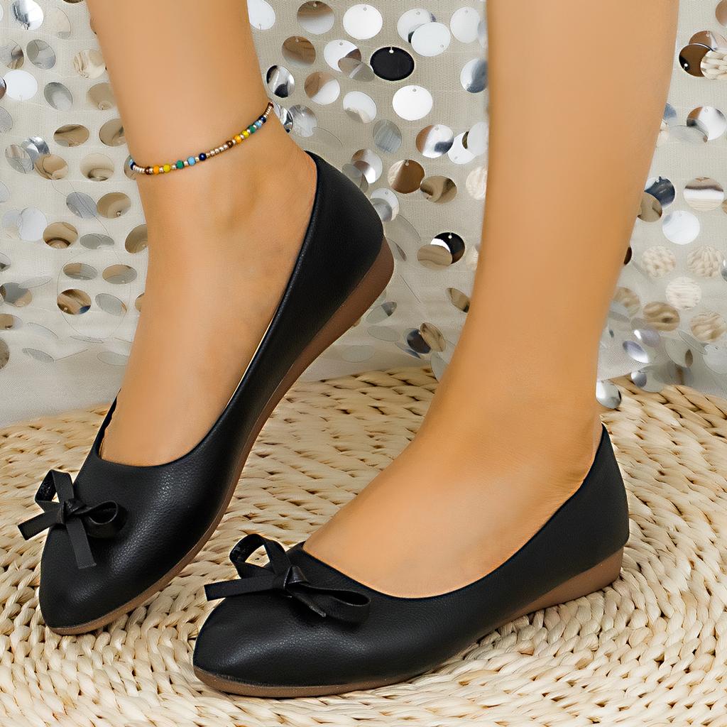 2026 New Women Comfortable Flats Shoes Fashion Slip-on Loafers Elegant Flat Shoes Ladies Lightweight Outdoor Sneakers Women