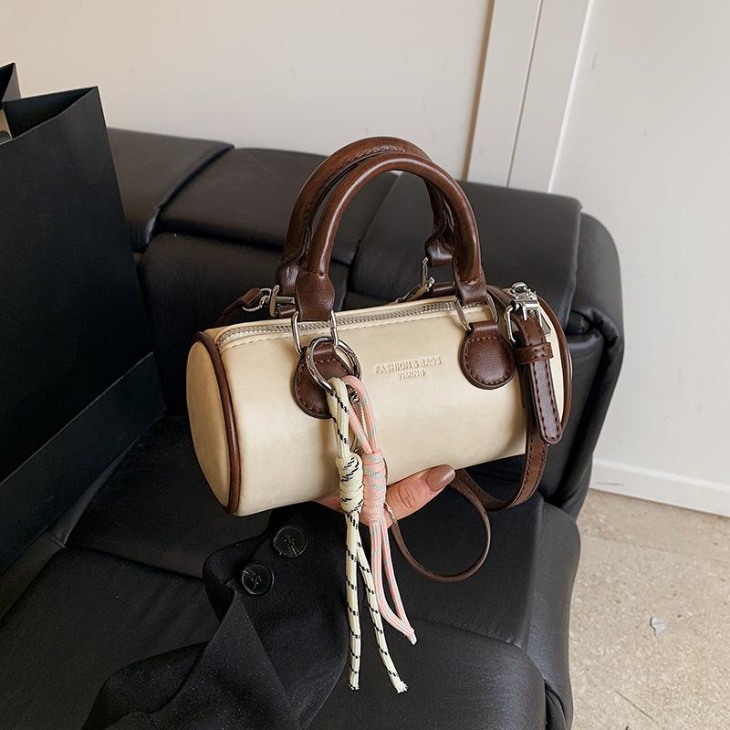 

Весенняя модная сумочка, маленькая сумка, женская сумка, новая простая контрастная сумка-подушка, универсальная сумка-мессенджер бежевый