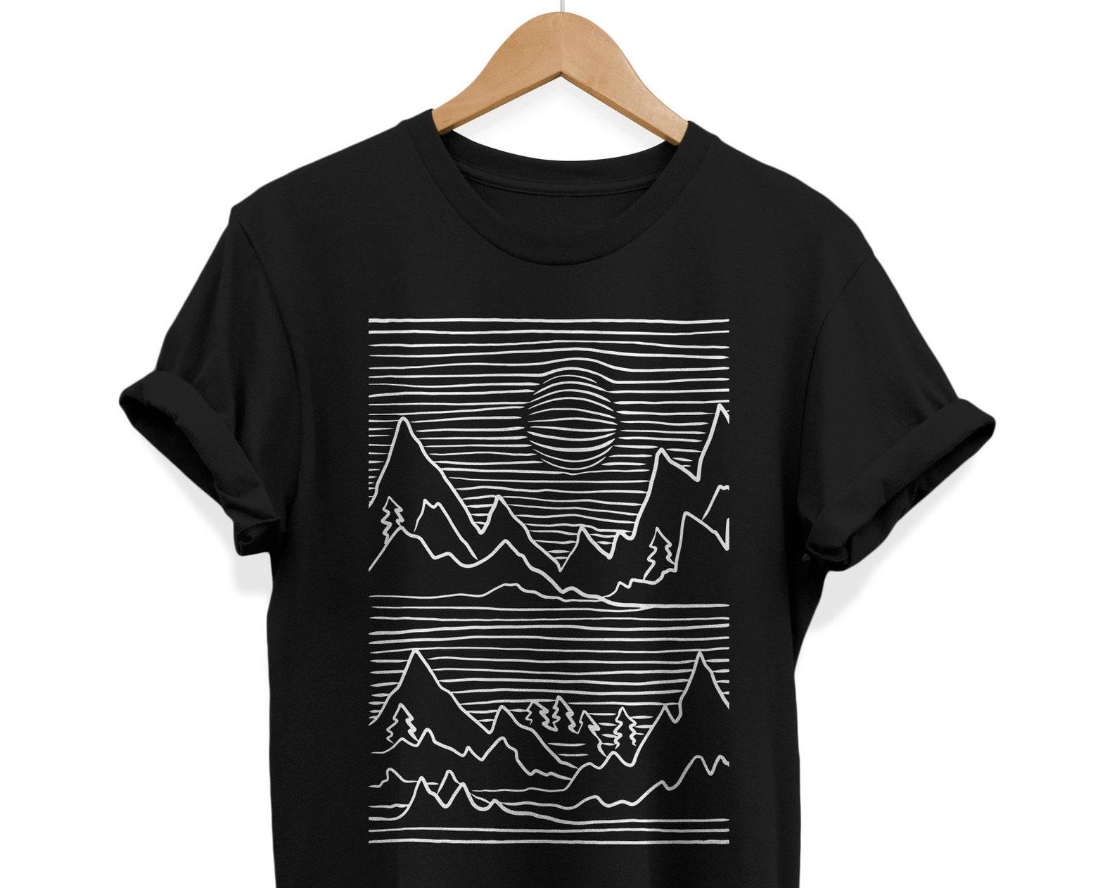 Abstract Mountain Line Art T-Shirt: Geometric Graphic Tee S