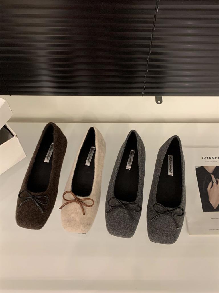 Flat-bottomed French Square Head Versatile Single Shoes Women's Shoes 2025 New Spring and Autumn Bow Retro Suede Commuter Shoes