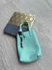 Macaron series mobile phone bag, cowhide shoulder messenger bag, first layer cowhide portable small square bag, free pendant.