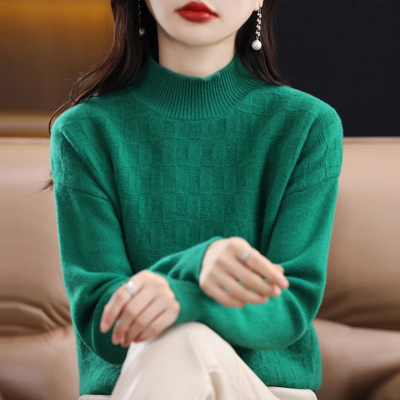 Stylish Women's High-Neck Pullovers: Thick, Half-Knit Base Layer for Autumn and Winter.