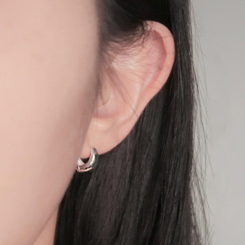 SULTANA Simple onetouch earring
