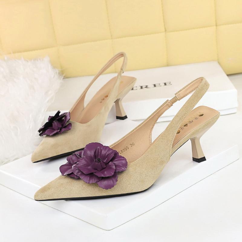 Fashion European And American Banquet Slim Heels And Light Mouth Empty Shoes For Women's Design Contrast Color Flowers Back Tripping
