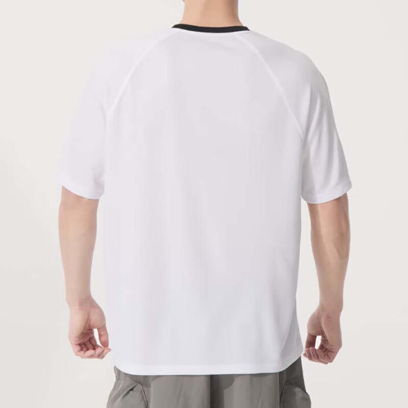 Skechers Fitness Knit Short-Sleeve T-Shirt XL 2490₽