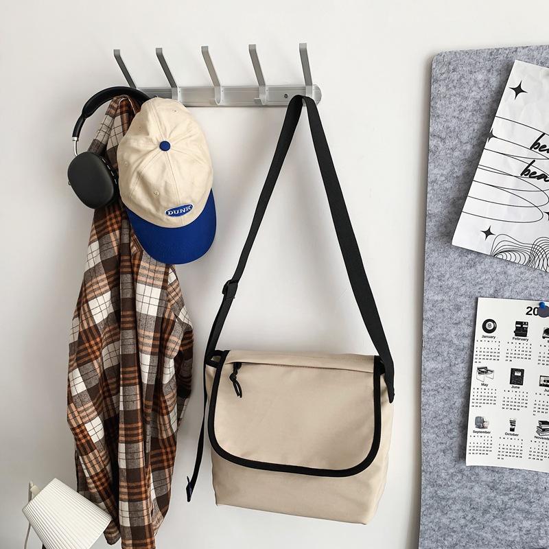 Fashion new couple messenger bag daily leisure sports nylon bag men's shoulder bag trendy simple messenger bag