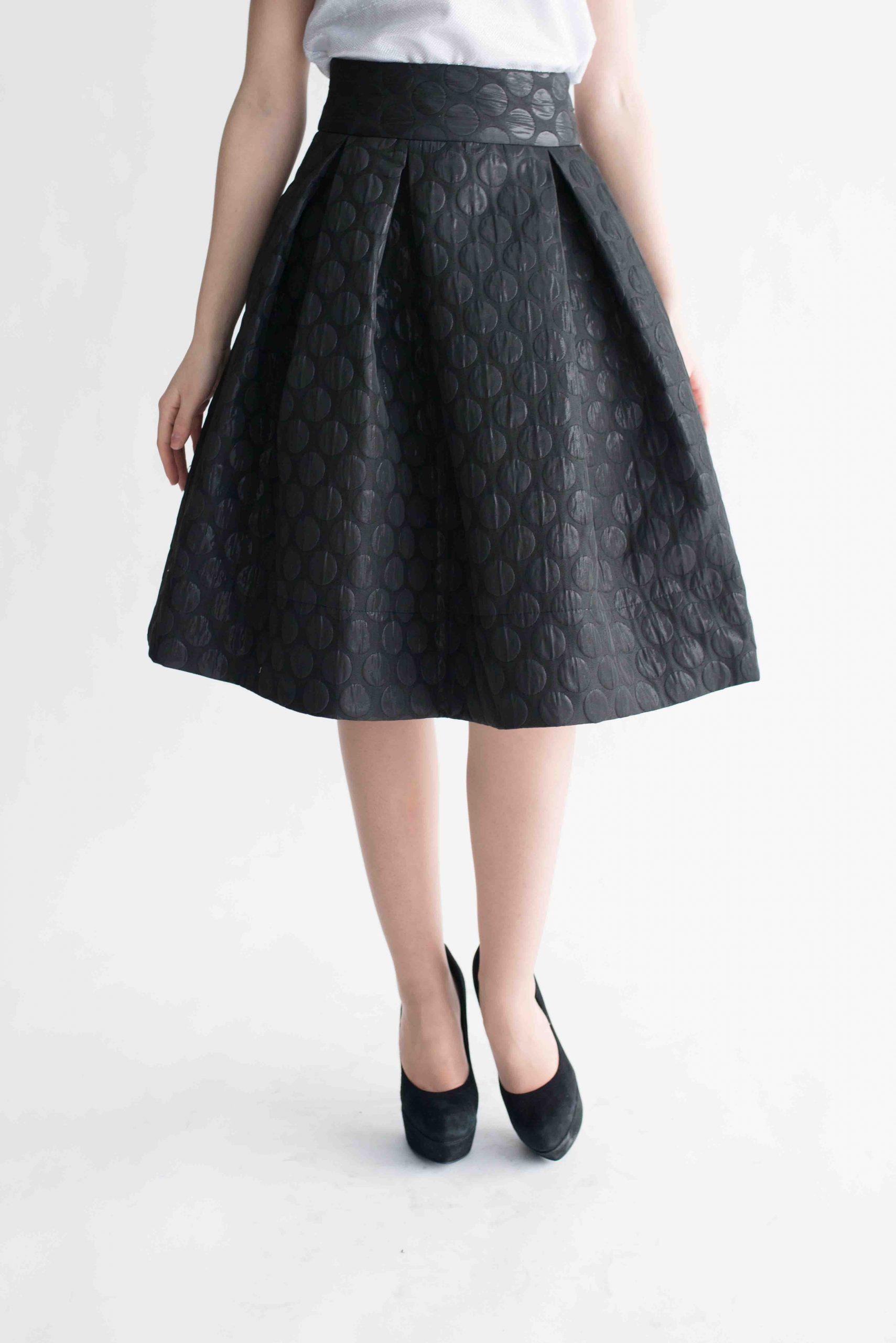 

Кльош спідниця у великий горох 36 чорний