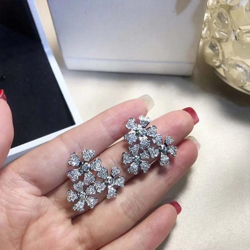 Neu Neue Trendy Phantasie Blume Ohrringe Frauen Weiß CZ Silber Farbe Braut Hochzeit Zeremonie Party Stud Ohrring Erklärung Schmuck