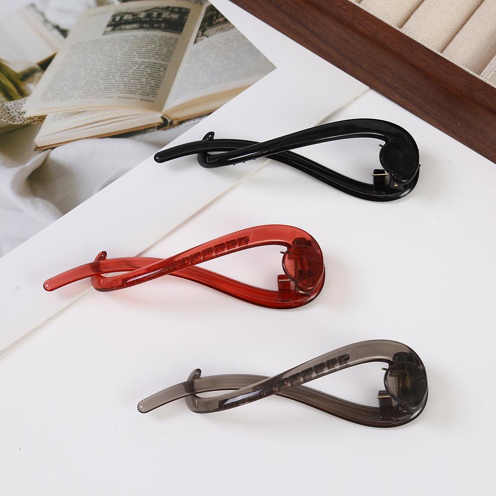 

Elegant Figure 8 Twist Hair Clip - Versatile Women s Updo Claw Clip
