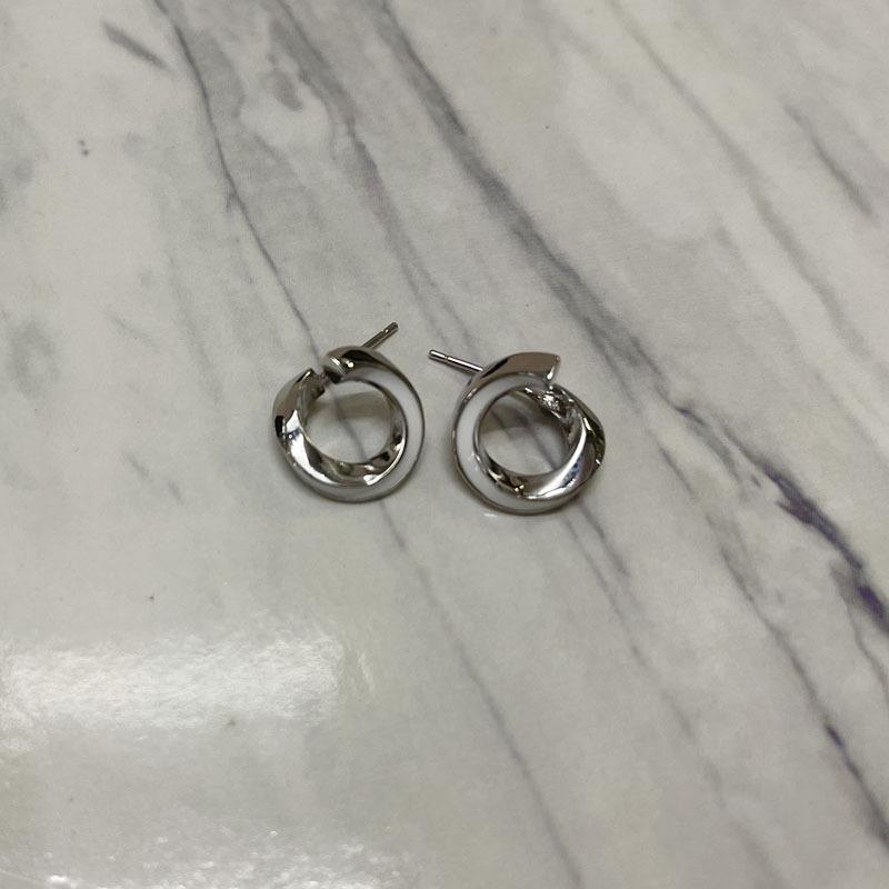 

Earrings Korean Temperament Ins Cold Wind Women S Epoxy White Stud Earrings Premium Durable Quality Useful Practical