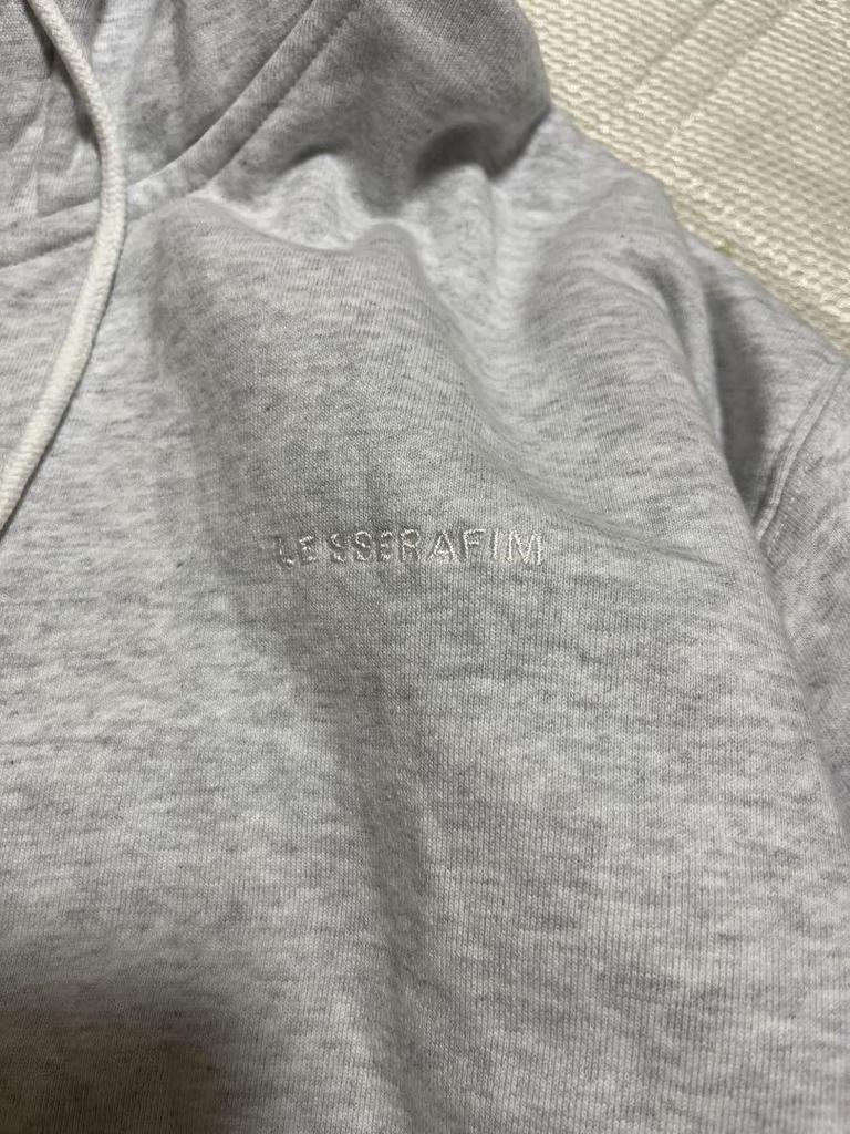 [USED] LE SSERAFIM Grey Full-Zip Hoodie