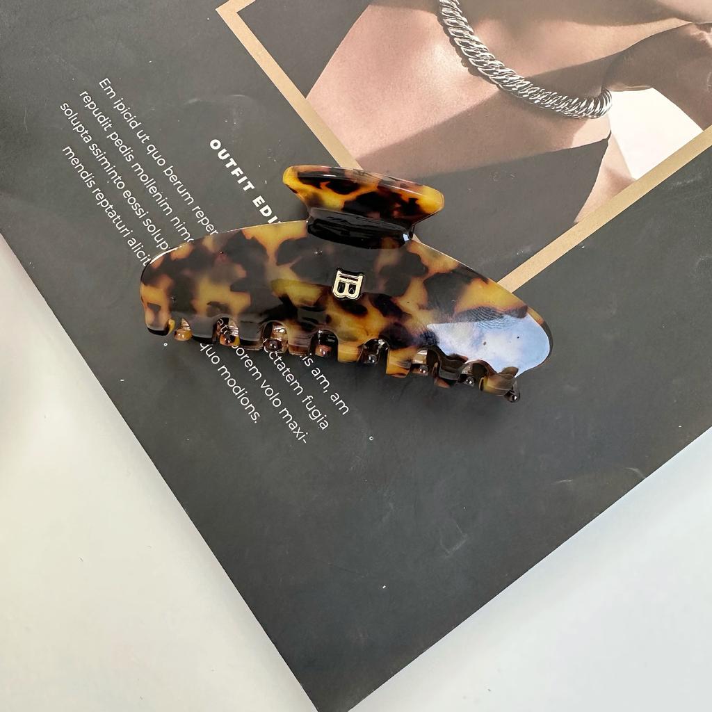 2025 New Letter B Acetate Hair Claw Clips Fashion Large Ponytail Hair Clip Shark Clip Clamps Barrettes Women Hair Accessories