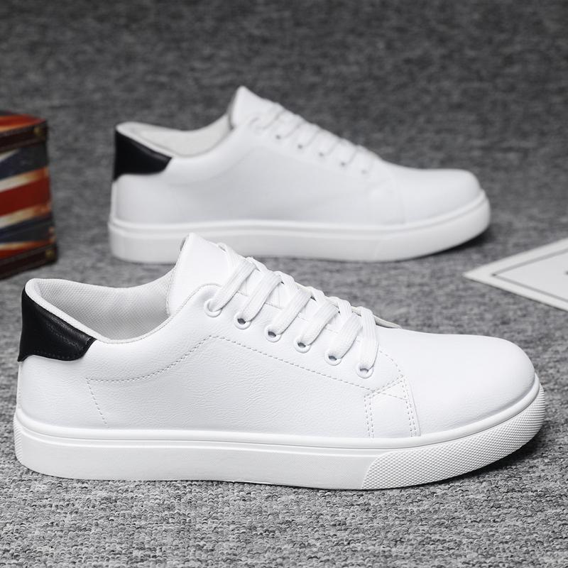 Trendy veterschoenen voor wandelen Lente Antislip Comfortabele gevulkaniseerde schoenen Klassieke heren leren schoenen Casual sneakers met dikke zool