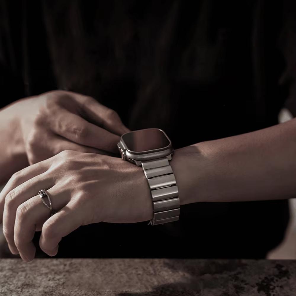 Men Luxury Titanium Metal Strap for Apple Watch Band Ultra 2 49mm Correa Link Bracelet Iwatch 10 9 7 8 5 6 Se 4 46mm 44mm 45mm