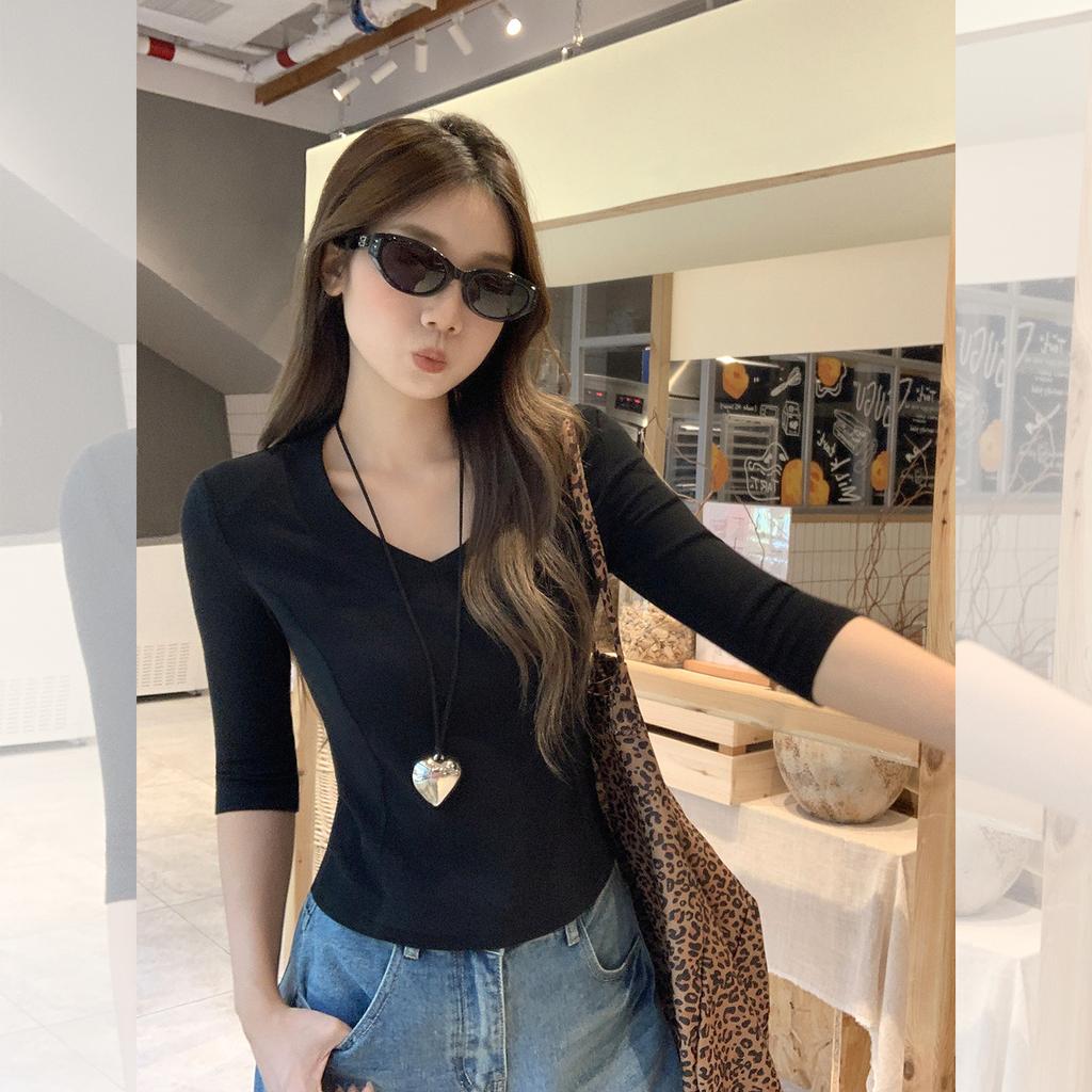 Korean New Early Autumn Wear Black Medium-sleeved Five-quarter-sleeved T-shirt with a Base Inside, Slim and Thin Top for Women