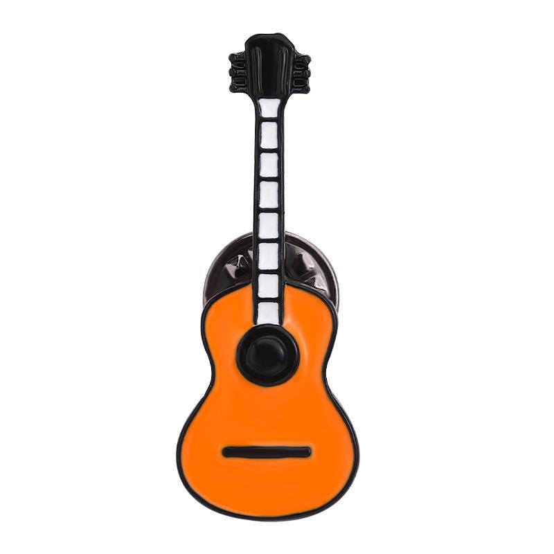 Regenbogen Englische Brosche: Bunte Gitarren-Metallplakette und galvanisiertes Bekleidungsaccessoire.