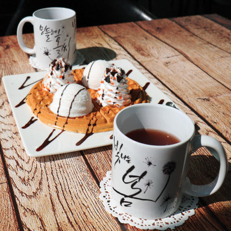 if113-Design Mug 2p-Dandelion Seed Shining Spring