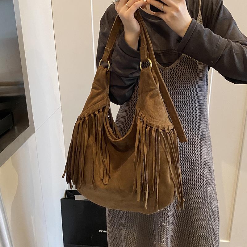 Vintage Suede Design Handbag For Women’s Large Capacity Luxurious Tassel Decorati Crossbody Bags Fashi Casual Shopper Totes