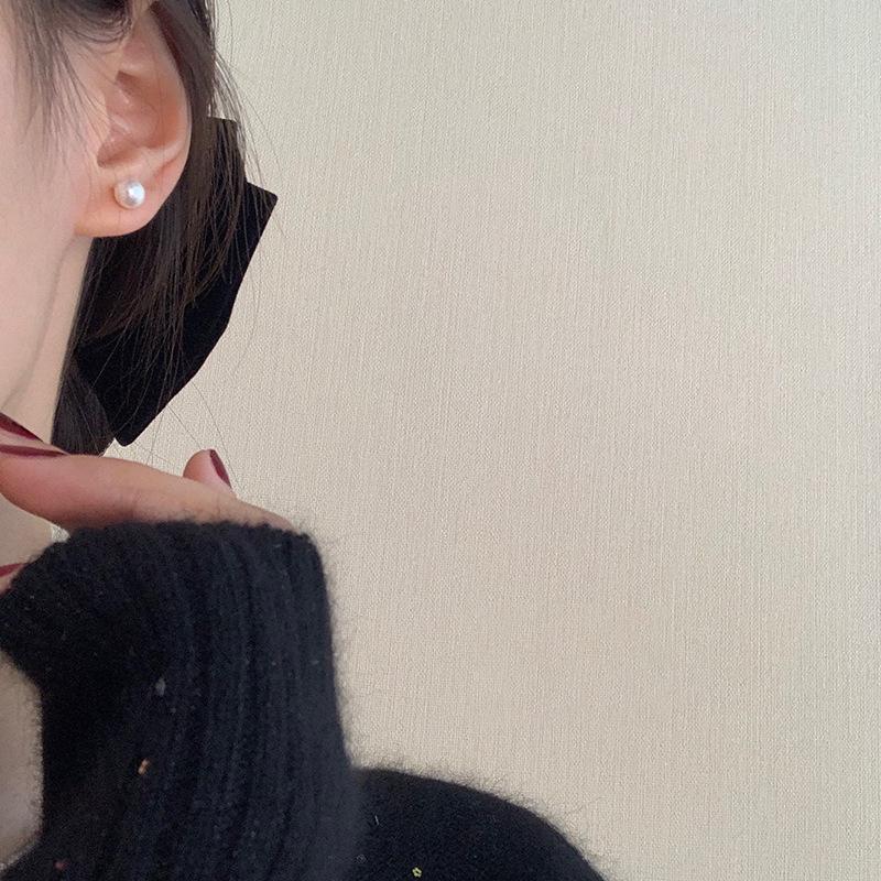 Medieval Vintage Silver Needle Earrings, Temperament Light Luxury Court Style Pearl Earrings Versatile High-end Retro Earrings