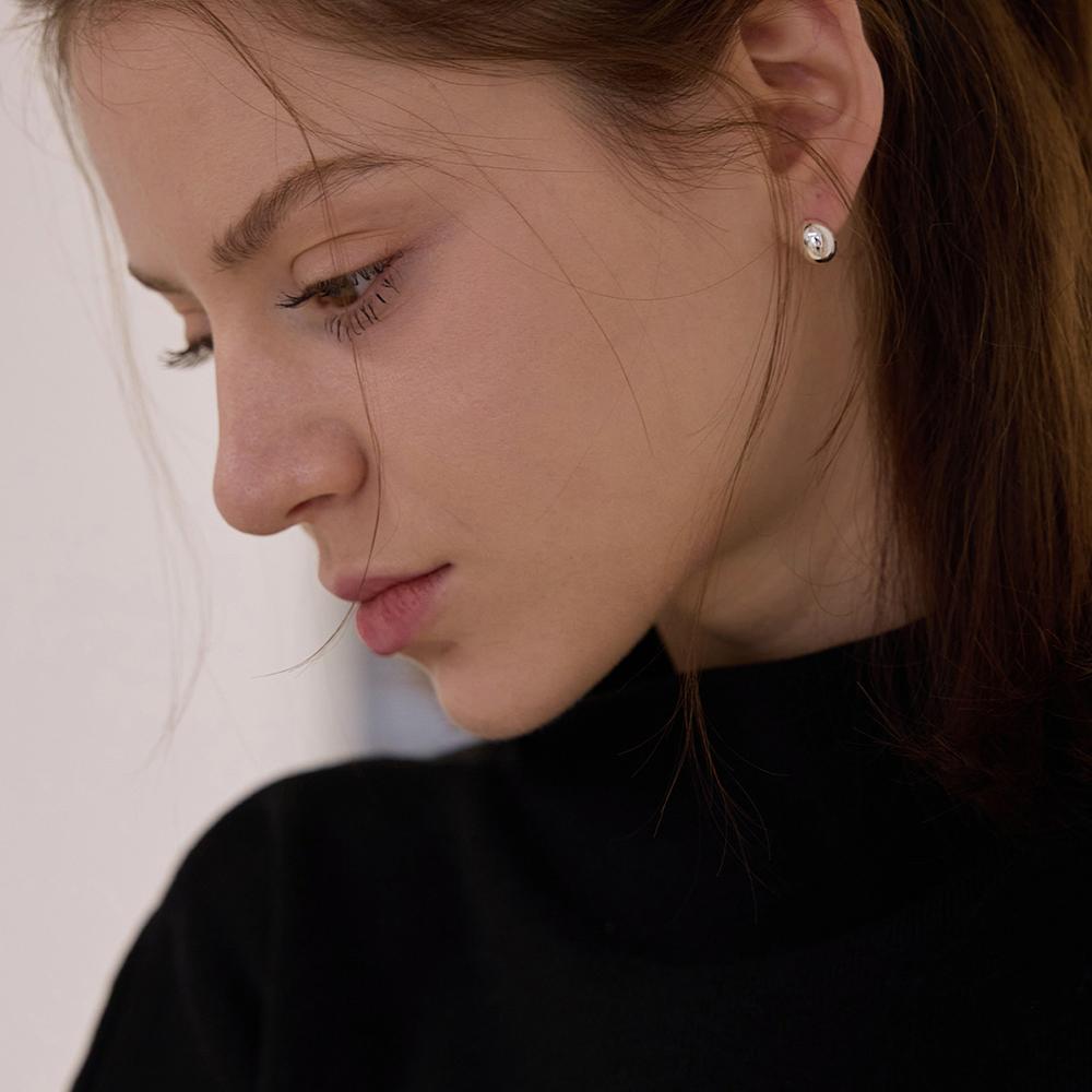 Paigeflynn [Silver 925] Half Empty Earrings