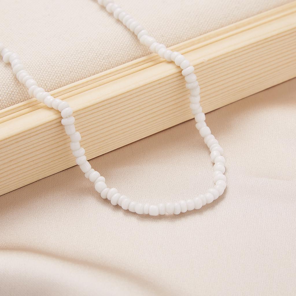 Fashion Colorful Rice Beads Necklace for Woman String Beaded Short Chic Clavicle Chain Necklace Girls Summer Jewelry Wholesale