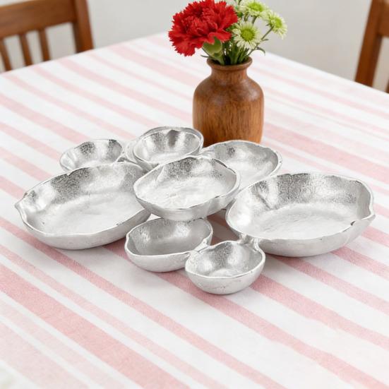 Cluster Serving Bowl Decorative 9-Grid Snack Serving Dish Multi Bowl Platter Modern Metal Tabletop Food Tray for Party Gathering Table Decor