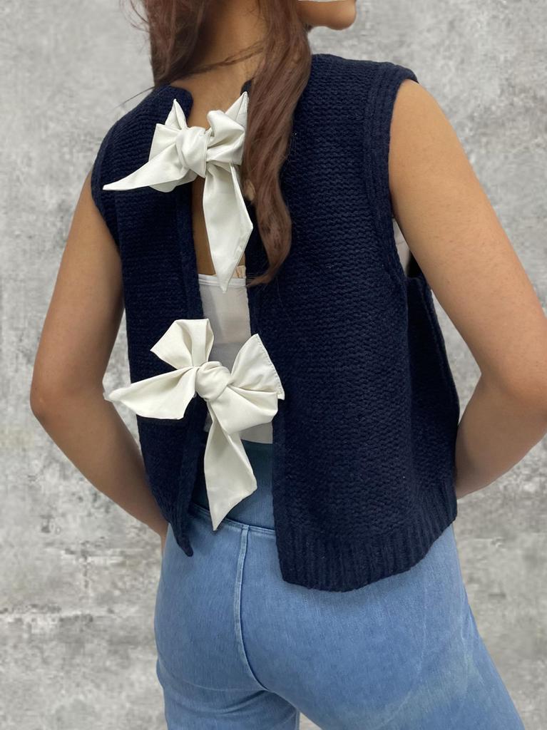 European American Women's Versatile Knit Lace-up Bow Sleeveless Round Neck Camisole for Spring and Autumn