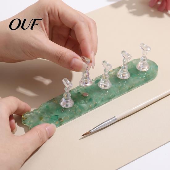 Press-on Nail Practice Stand Fake for Painting Nails, Holder with Magnetic Base, Manicure Art Display Home Salon