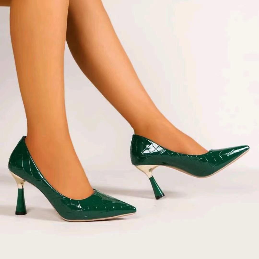 

2025 Summer New Women s Simple Comfortable Large High Heels Fashionable Versatile Women s Shoes Sexy Retro Pointed Shoes 41 зелёный