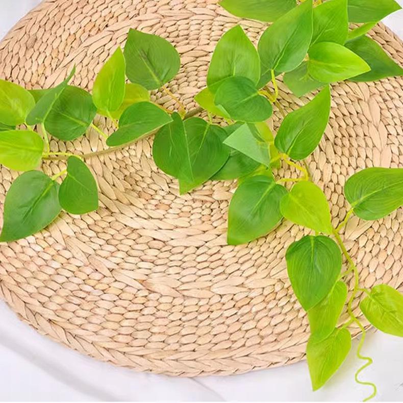 Artificial Rattan Green Pothos Leaf Vine: Decorative Plastic Plant for Ceiling or Home Décor