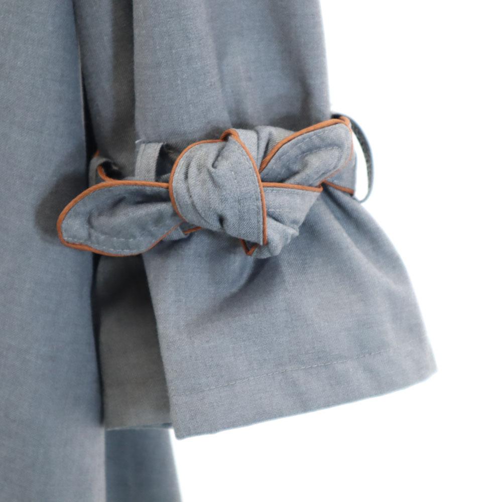 AMERI UNDRESSED Trenčkot s dlouhým rukávem, plisováním na zádech a páskem Šedý Dámský Použitý