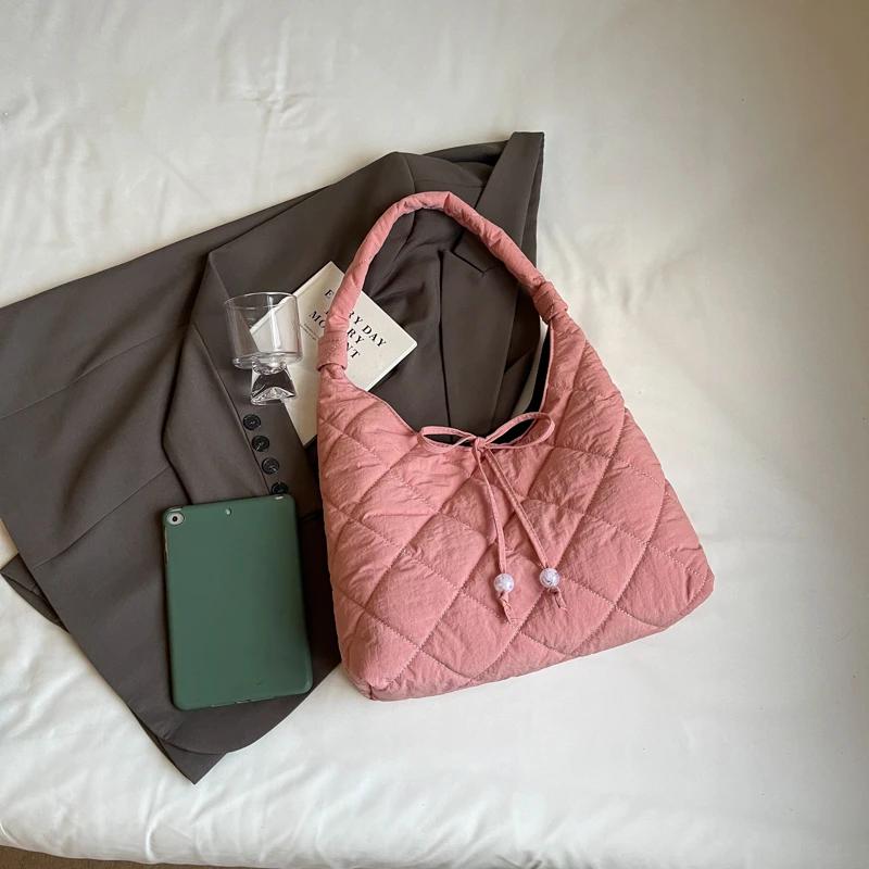 Women's Shoulder Bag with Standard Diamond Stitching Large Capacity Solid Bag